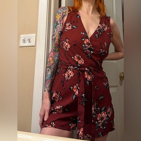 Abercrombie Floral V Neck Tie Waist Tank Sleeveless Romper size 0 EUC - Picture 2 of 4